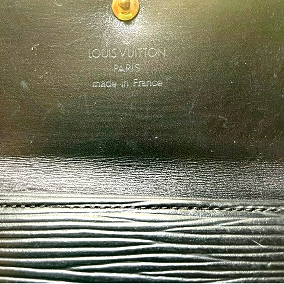 LOUIS VUITTON Elise compact wallet in black Epi leather. Date code MI0923. GUC - Picture 8 of 12